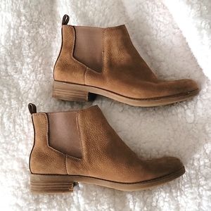 Lucky Brand Noahh Chelsea Boots 7.5